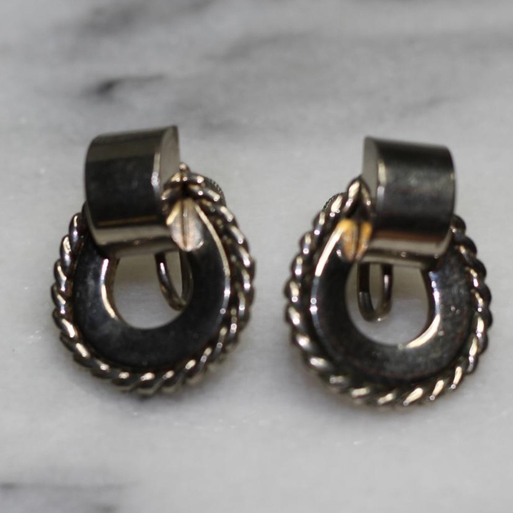 Round Silver Screw Back Earrings